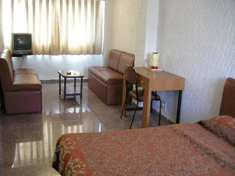 Hotel Samraj Mumbai Ngoại thất bức ảnh
